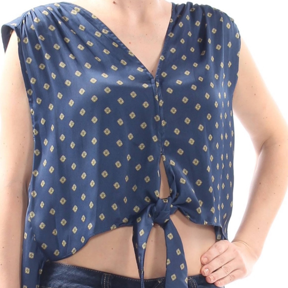 Women’s printed sleeveless blouse